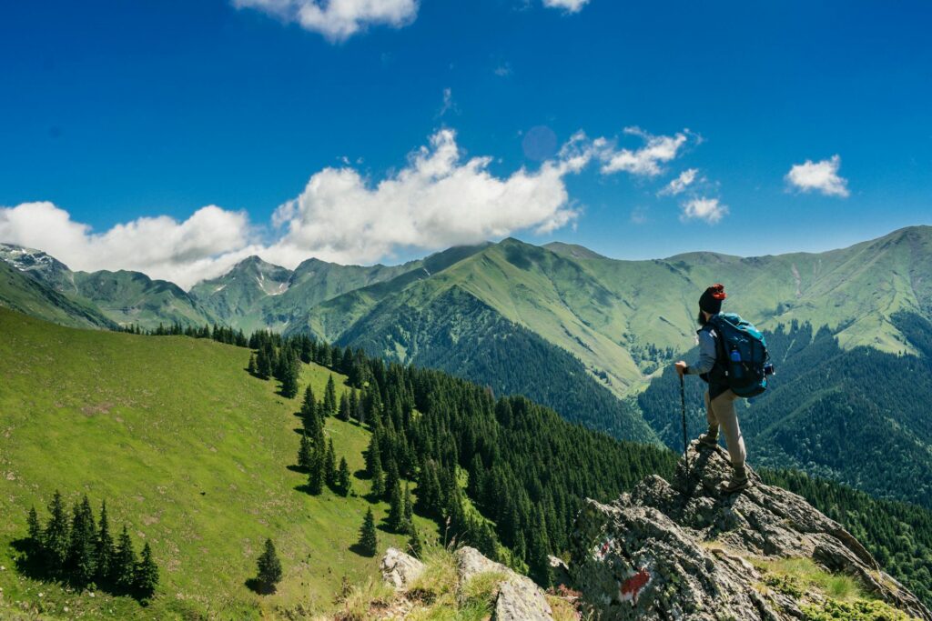 Ein Mann beim Wandern